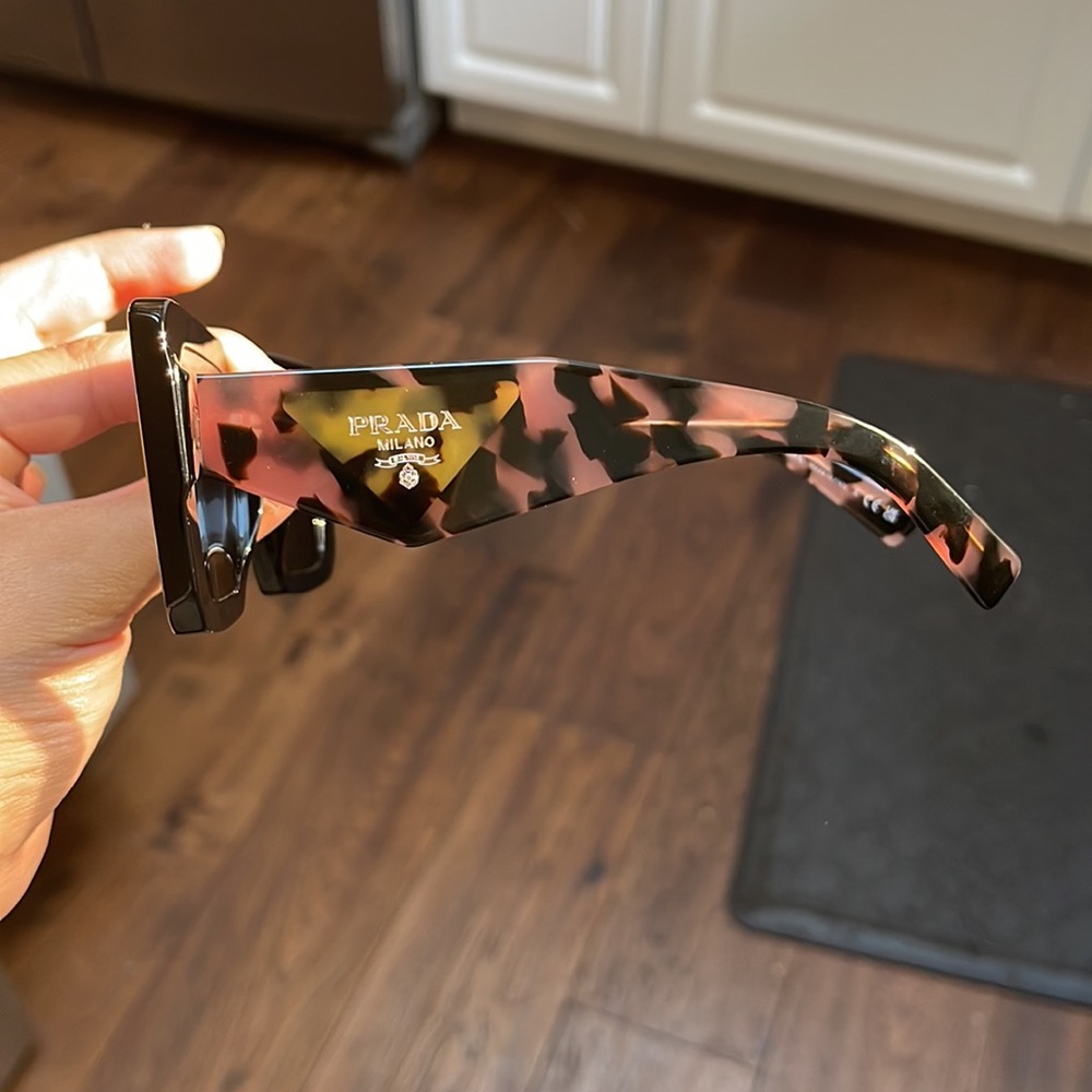 Prada Black Square Sunglasses with Tortoiseshell Arms - Picture 4 of 10